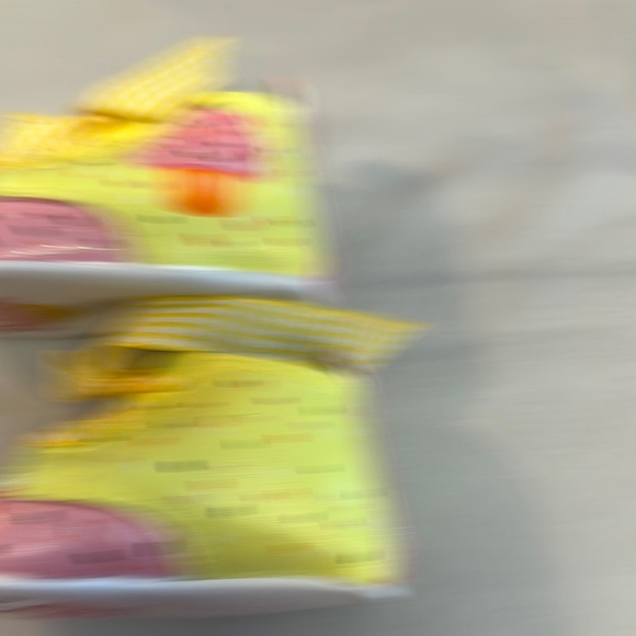 Le Tootsies - NWOT - Yellow and Pink Baby Walker Shoes with Bow - Picture 3 of 5